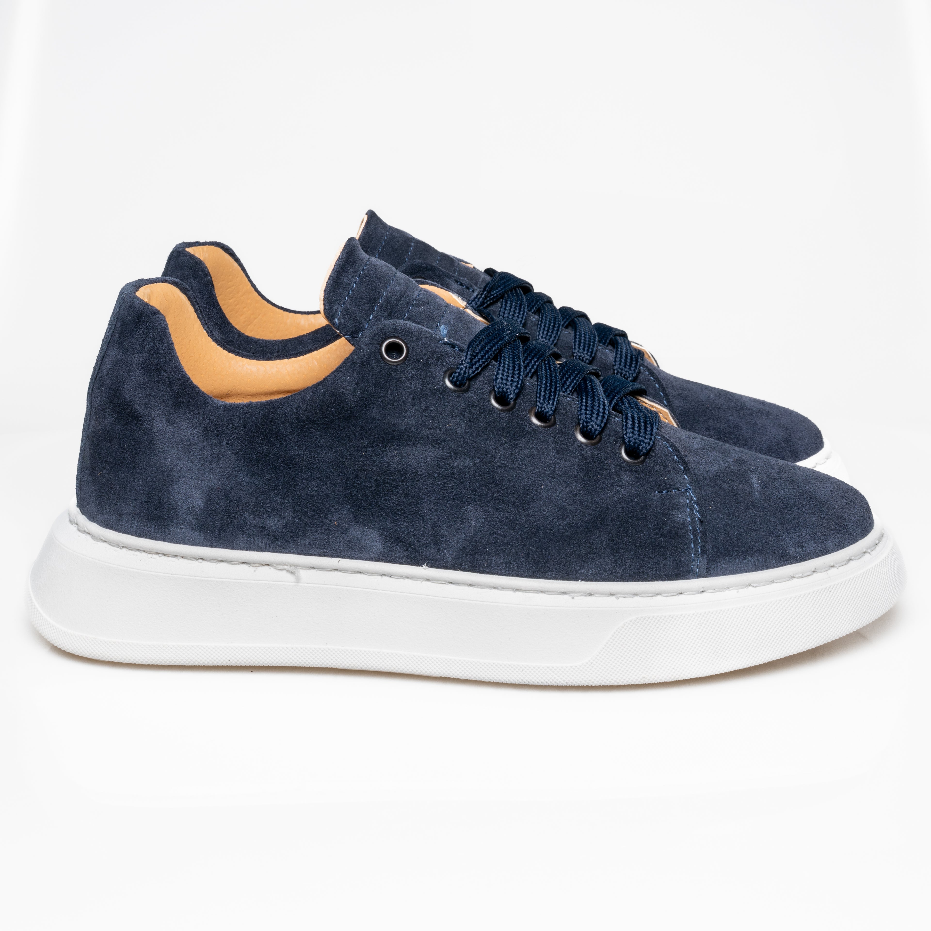 Burnout Sneakers in Camoscio