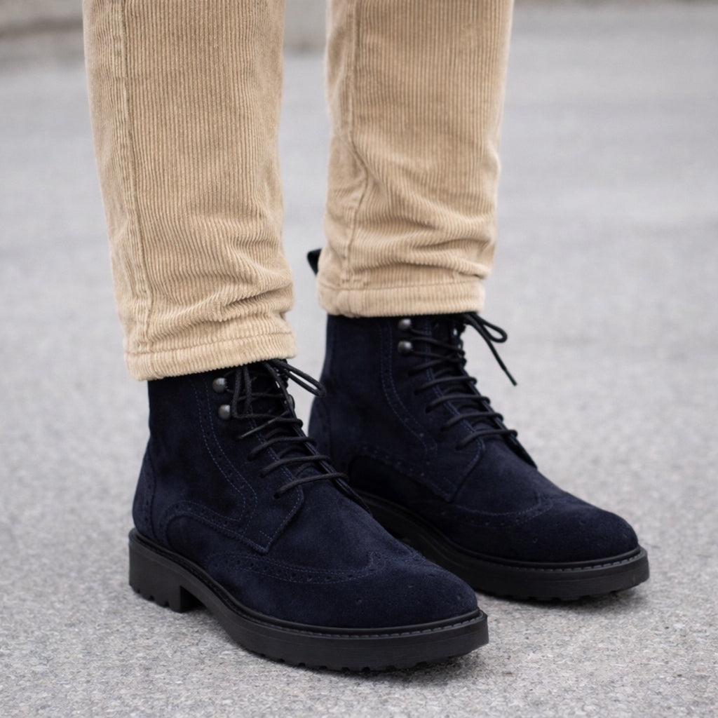 Wolf Stivaletto in Camoscio con Inserti Decorativi